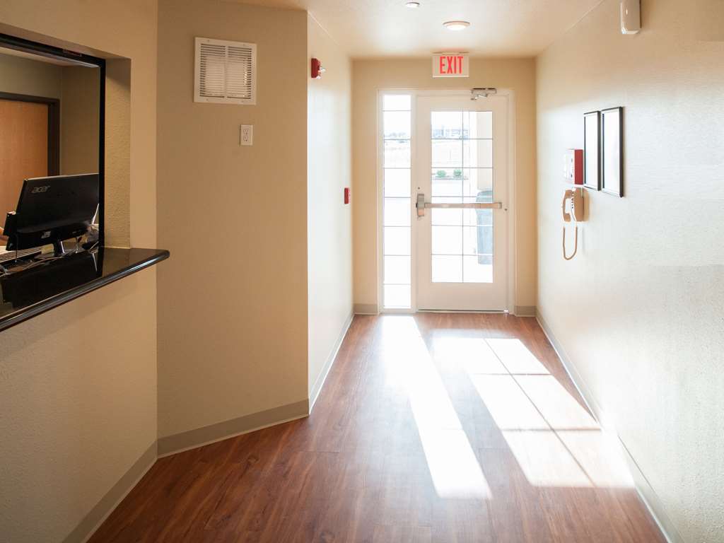 Woodspring Suites Kansas City Mission 머리엄 내부 사진